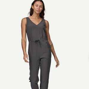 Patagonia Fleetwith Jumpsuit Medium Women Ink Black